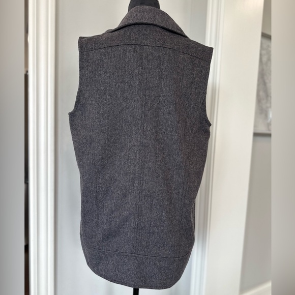 ✨NWT✨ BANANA REPUBLIC WOMEN'S
HERRINGBONE ASYMMETRICAL ZIP WOOL VEST MEDIUM - Picture 7 of 14